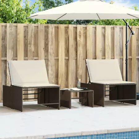 Lettini Prendisole 2 pz con Tavolino Marrone in Polyrattan